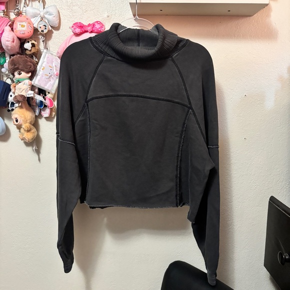 NWT Aerie New Heights Turtleneck Size Medium - Picture 3 of 10